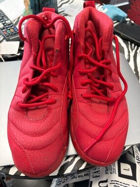 Jordan Boys' Red High-Top Sneakers